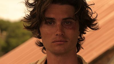 image de la news Outer Banks sur Netflix : qui est Chase Stokes, le héros de la nouvelle série pour ados ?