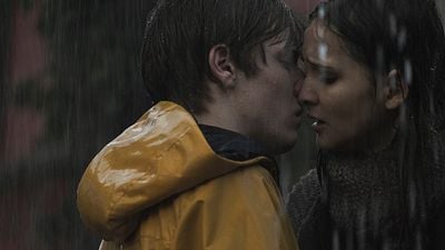 image de la news Dark saison 3 (Netflix) : quels personnages sont liés ? L'arbre généalogique de la série !