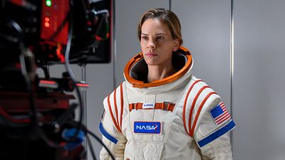 image de la news Away sur Netflix : un extrait exclusif de la série spatiale avec Hilary Swank