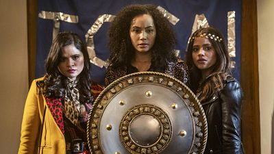 image de la news Charmed sur Syfy : "Nous n'avons jamais voulu remplacer la série originale" confie Sarah Jeffery