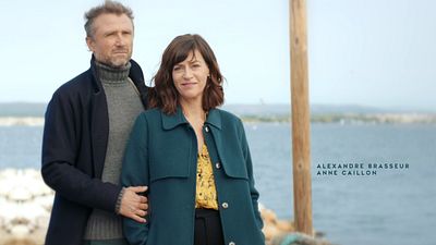 image de la news Demain nous appartient : Flore et Alex en couple dans le nouveau générique