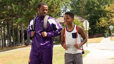 image de la news Safety sur Disney+ : c’est quoi ce drame poignant inspiré d’une histoire vraie ?