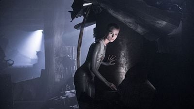 image de la news Raised by Wolves sur Warner TV : que pense la presse de la série de Ridley Scott ?