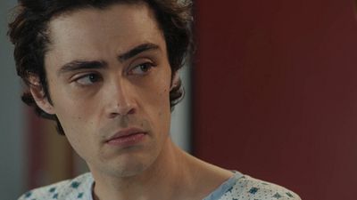 image de la news Demain nous appartient : qui est Charles Crehange, l'interprète du mystérieux Quentin ?