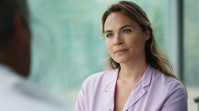 image de la news Un Si Grand Soleil : Claire au coeur d'un scandale hospitalier cet été [SPOILERS]