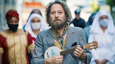 image de la news Bande-annonce Tralala : Mathieu Amalric dans une comédie musicale des frères Larrieu