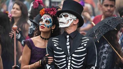 image de la news 007 Spectre : depuis la scène d'ouverture, la fête des morts n'est plus la même à Mexico