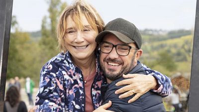 image de la news A tes côtés sur TF1 : que vaut le téléfilm librement inspiré de la vie de Jarry ?