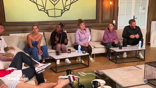 image de la news Larmes et séparation... Quatre nouveaux éliminés dans Les Cinquante ce mercredi 20 novembre 2024