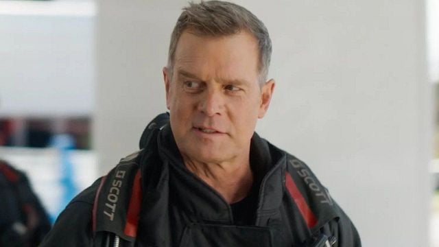 image de la news 9-1-1 ce soir sur M6 : que devient Peter Krause (Bobby Nash) depuis son départ de la série ?