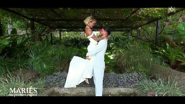 image de la news Mariés au premier regard : "Ça fait monter encore plus la tension", première nuit entre Mathieu et Julie ! Ce qui vous attend lundi 16 mars