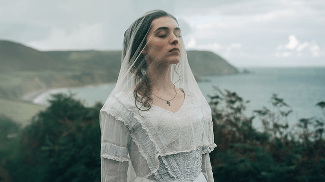 image de la news "Merteuil, c’est une femme qui reprend le pouvoir" : Anamaria Vartolomei se confie sur la nouvelle série événement d’HBO Max