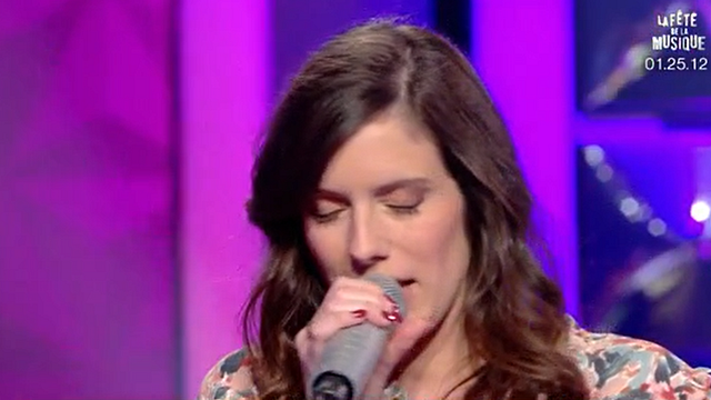 image de la news N'oubliez pas les paroles : pourquoi la Maestro Laure ferme-t-elle les yeux lors des duels ?