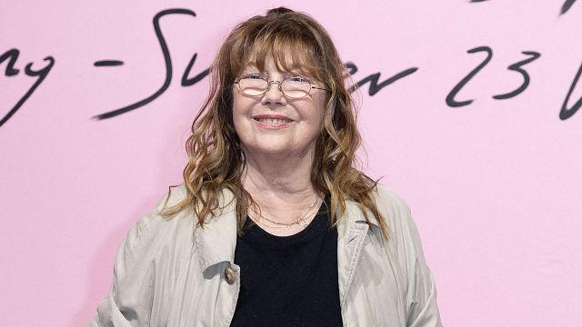 image de la news Mort de Jane Birkin : les chaînes chamboulent leurs programmes pour rendre hommage à l'artiste