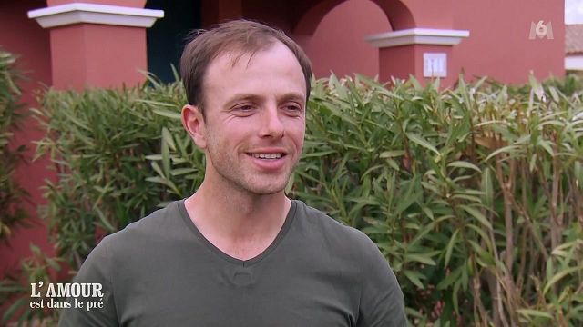 image de la news "C'est comme une soupe", le cœur de Ludovic (L'amour est dans le pré) balance entre Manon et Mélanie
