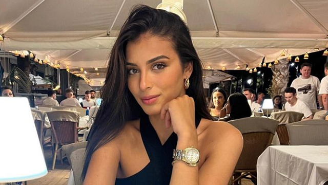 image de la news Miss France 2024 : Qui est Nadine Benaboud, élue miss Midi-Pyrénées 2023 ? Photos, Instagram, études, passions… toutes les infos !