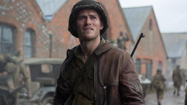 image de la news "Et là, il a voulu en découdre" : Scott Eastwood garde un bien mauvais souvenir de son tournage avec Shia LaBeouf sur le tournage de "Fury"