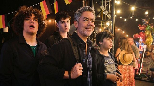 image de la news Manu Payet et Melha Bedia partent en voyage scolaire dans Deviens génial ! Rencontre avec ce tandem hilarant !