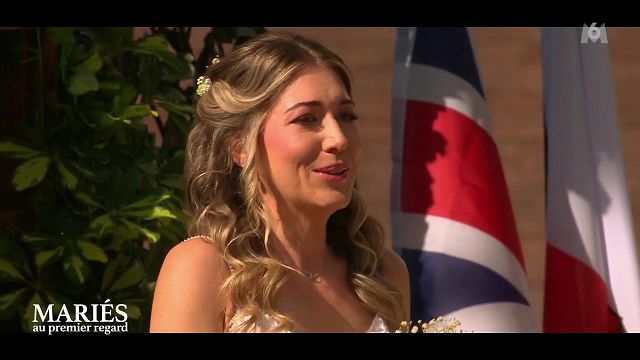 image de la news Mariés au premier regard : “Je n’ai pas eu le coup de foudre”, Mélanie cash sur sa rencontre avec Antoine