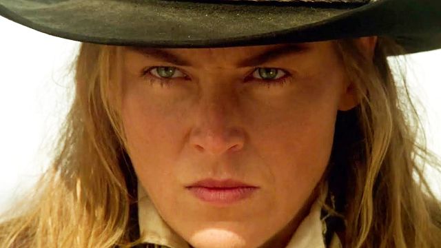 image de la news "J’aurais porté ce garçon sur mon dos" : il y a 30 ans, Sharon Stone s'est battue pour imposer ses choix sur ce western culte des années 90