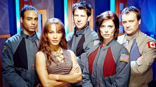 image de la news Stargate Atlantis : pourquoi cette série culte de science-fiction a-t-elle été annulée il y a 17 ans après 5 saisons et 100 épisodes ?