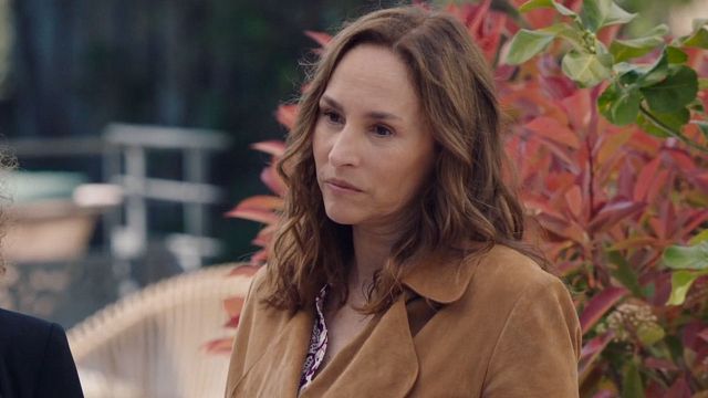 image de la news Ici tout commence : "On avait l'impression que la série s'arrêtait...", Vanessa Demouy (Rose) raconte avec émotion le tournage dans l'Institut totalement vide