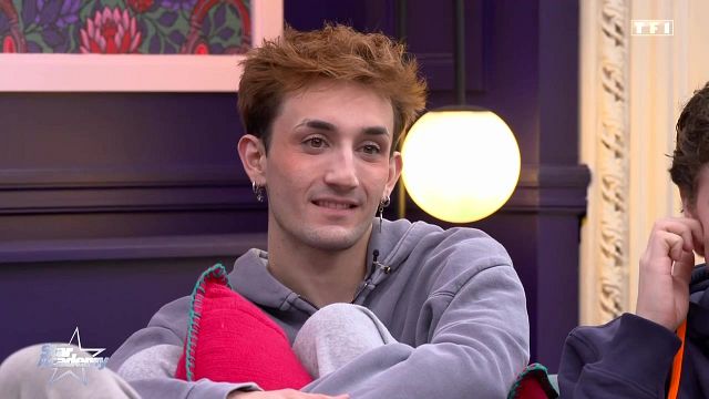 image de la news Star Academy : Victor lance un appel à un chanteur bien connu qui lui répond, "je viens quand tu veux"