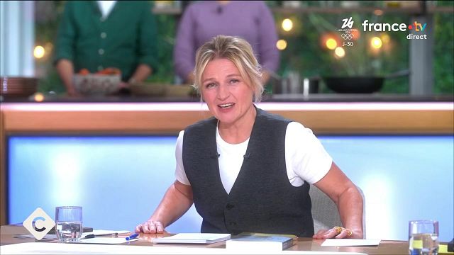 image de la news Anne-Elisabeth Lemoine bientôt dans Danse avec les stars ? Elle répond