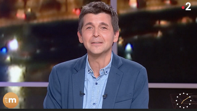 image de la news "Je n'ai rien fait moi Madame" : Thomas Sotto en larmes face à sa chroniqueuse météo dans Télématin