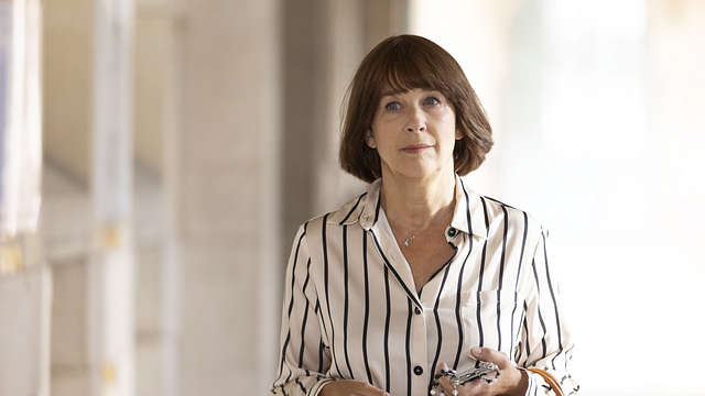 image de la news Le Diplôme : Isabelle Gélinas (Marianne) porte-t-elle une perruque dans la série ? On a la réponse !