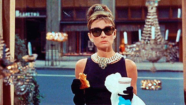 image de la news C'est l'une des icônes les plus légendaires du cinéma et de la mode ! Elle aura bientôt son biopic et voici l'actrice qui va l'incarner