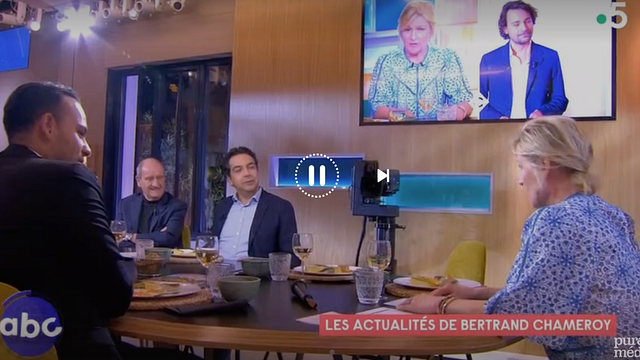 image de la news Vincent Niclo boycotté par les plateaux télé ? Anne-Elizabeth Lemoine fait son mea culpa dans C à vous