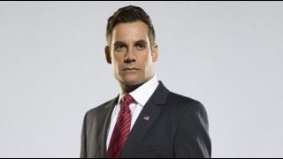 image de la news Adrian Pasdar arrêté !