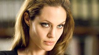 image de la news La BA du premier film réalisé par Angelina Jolie [VIDEO]