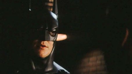 image de la news "The Dark Knight" : la vidéo des essais de Christian Bale... dans le costume de "Batman Forever"