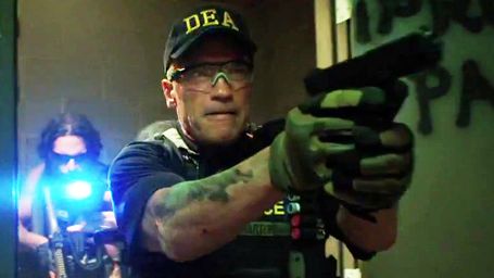 image de la news "Sabotage" : Schwarzy, de la cervelle explosée et du sexe dans la bande-annonce non censurée