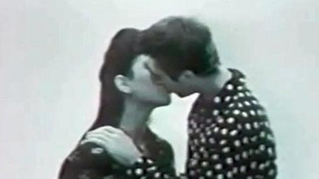 Avant "First Kiss" avec Soko, "Le Baiser" de Pascale Ferran !