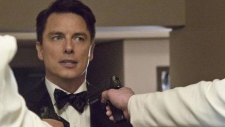 image de la news Arrow : John Barrowman intègre la saison 3 en régulier