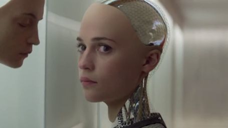image de la news Bande-annonce Ex Machina : 2 acteurs de Star Wars VII face à un robot