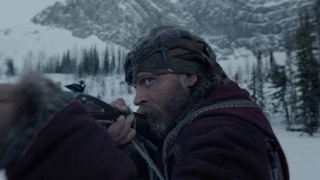 image de la news The Revenant : Tom Hardy fait feu sur les sublimes photos