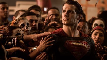 Batman v Superman franchit le cap des 500 millions de dollars dans le monde