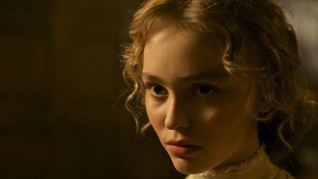 La Danseuse : comment Lily-Rose Depp s'est "abandonnée dans le rôle" d'Isadora Duncan