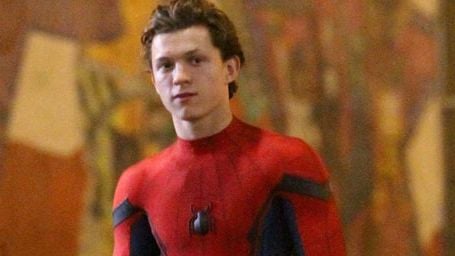 image de la news Spider-Man : Peter Parker enfile son costume... et son pyjama sur le tournage