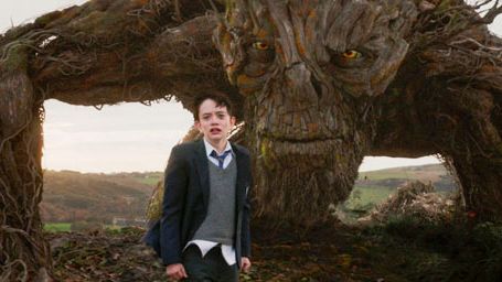 image de la news Quelques minutes après minuit : le conte fantastique du réalisateur de Jurassic World 2 en 7 vidéos 