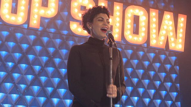 image de la news Bande-annonce C'est tout pour moi : de la danse au stand-up, l'humoriste Nawell Madani raconte son parcours