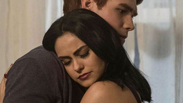 image de la news Riverdale : Une première photo du père de Veronica pour la saison 2