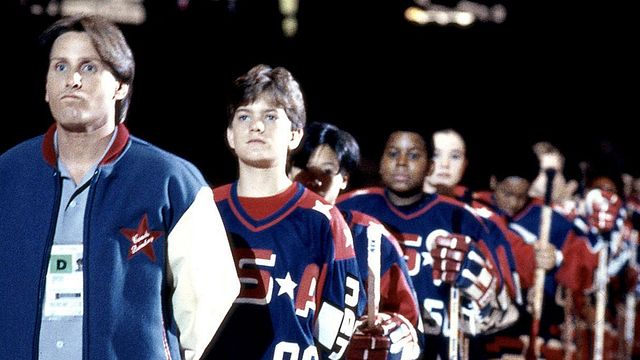 image de la news Les Petits champions : le film culte avec Emilio Estevez bientôt adapté en série ?
