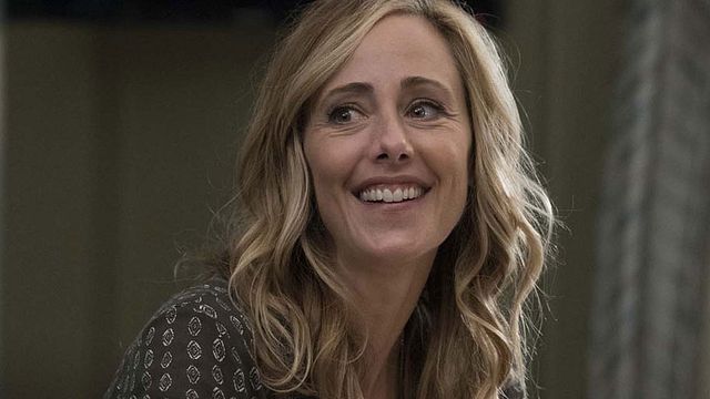 image de la news Grey's Anatomy : Kim Raver alias Teddie (encore) de retour prochainement !