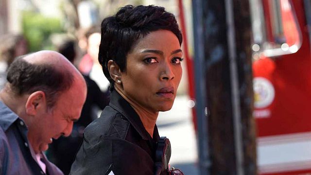 image de la news Audiences US : 9-1-1 se maintient, SEAL Team en route vers l'annulation ?