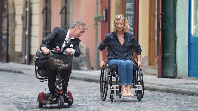image de la news Tout le monde debout : oui, le titre est bien une référence à François Feldman !